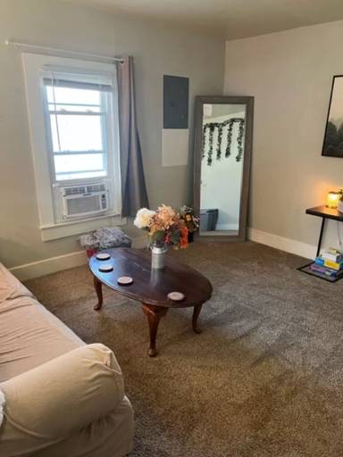 Main picture of 231 E 28th St