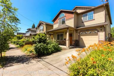 Main picture of 3723 SE 65th Ave