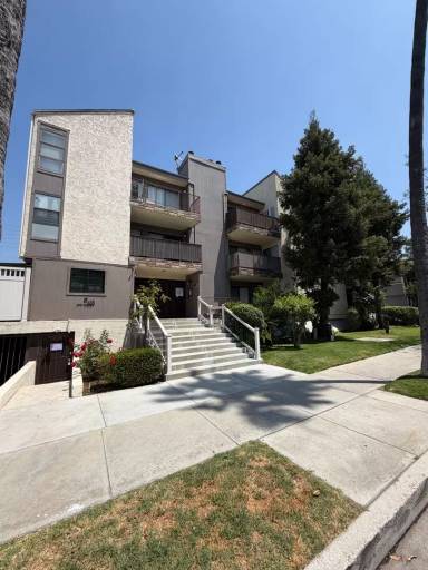 Main picture of 453 Ivy St