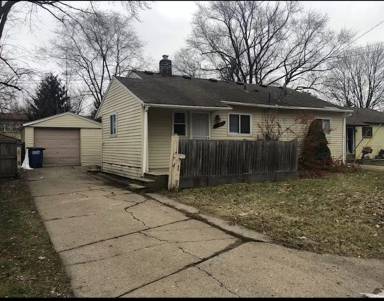 Main picture of 32759 Missaukee Ct