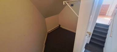 Main picture of 311-313 S Aurora St