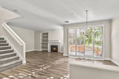 Main picture of 3336 E Rosedale Ln