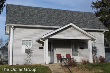 Main picture of 296 W Clinton St