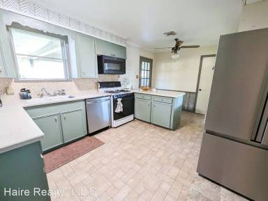 Main picture of 4110 Lark St