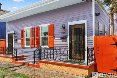 Main picture of 2267 Marais St