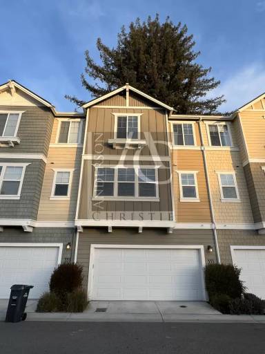 Main picture of 333 Skyforest Way
