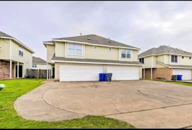 Main picture of 2533 S 3rd St