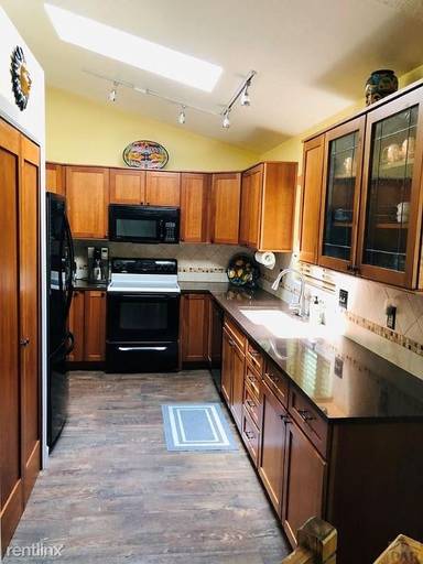 Main picture of 37 Ironweed Dr