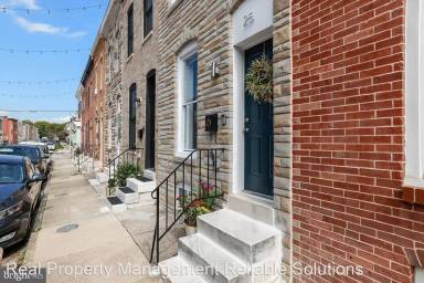 Main picture of 1 N Streeper St