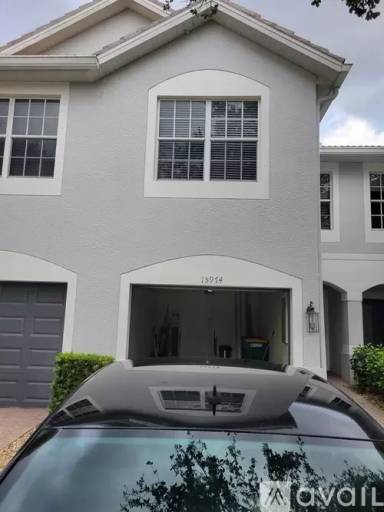 Main picture of 15974 Marcello Cir