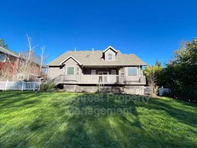 Main picture of 852 Marilyn Dr
