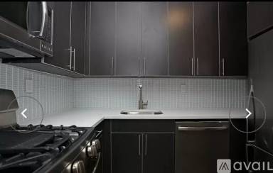 Main picture of 407 W 53rd St