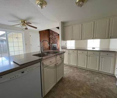 Main picture of 4688 Treeside Dr NE