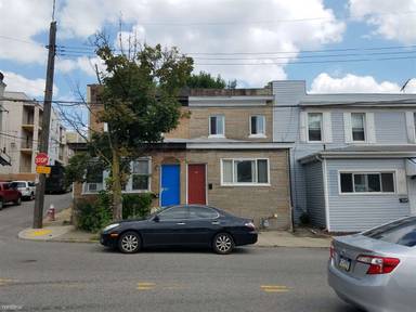 Main picture of 3408 Bates St