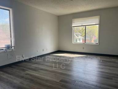 Main picture of 619 S Walnut St
