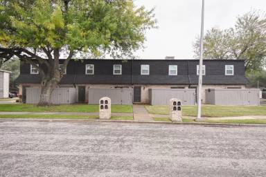 Main picture of 609 Sherwood Dr