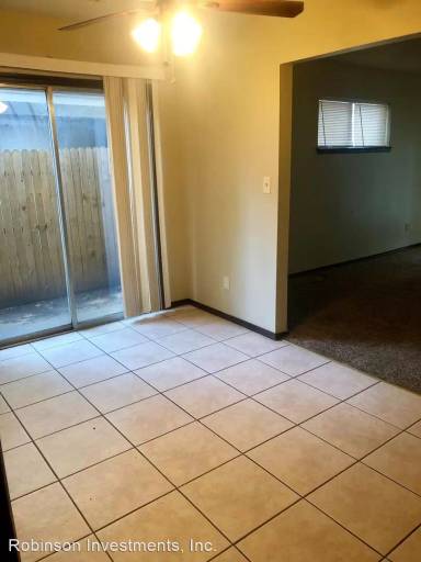 Main picture of 909 SW 97th St