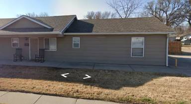 Main picture of 2611 W McCormick Ave