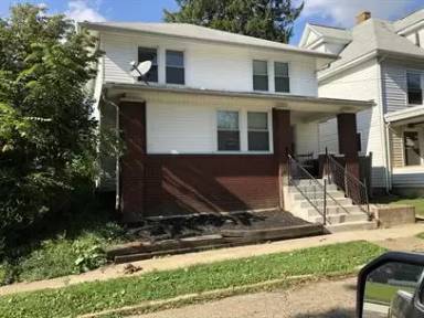 Main picture of 630 Perry Ave SW