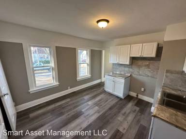 Main picture of 5327 W Wright St