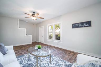 Main picture of 250 Livingston Ave