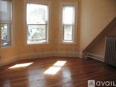 Main picture of 127 Summer St