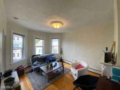 Main picture of 55 Calumet St