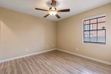 Main picture of 362 W Magnolia Ave