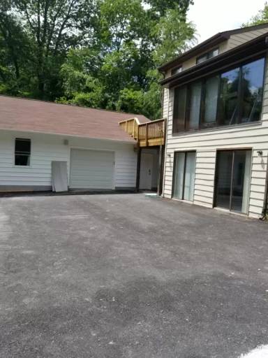 Main picture of 7608 Carteret Rd