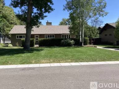 Main picture of 2525 Whittier Pl