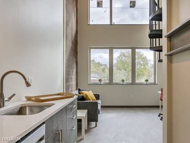 Main picture of 5405 Harrison St