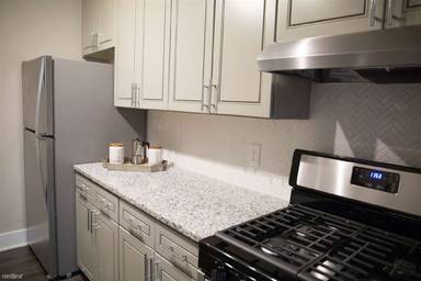 Main picture of 55 Pharr