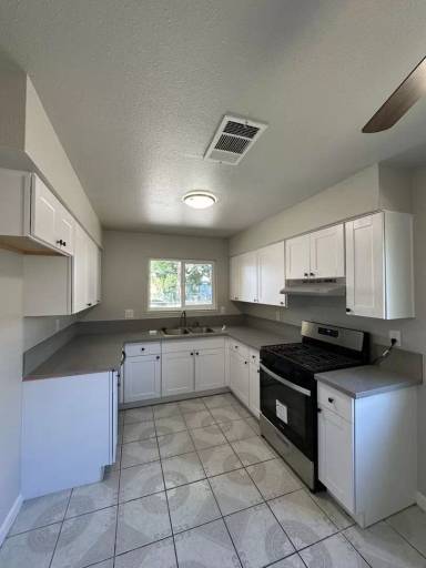 Main picture of 668 Gannet Ct