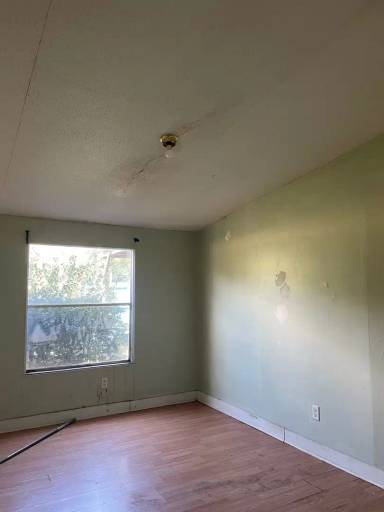 Main picture of 315 Tara Ln