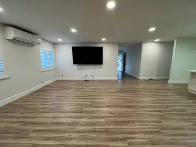 Main picture of 94-513 Hokuala St