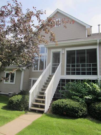 Main picture of 506 3rd Ave NE