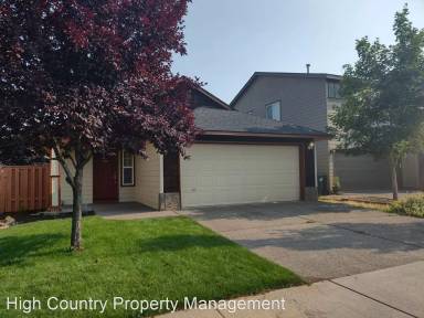 Main picture of 864 NE Locksley Dr