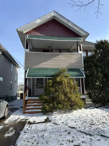 Main picture of 3433 W 95th St