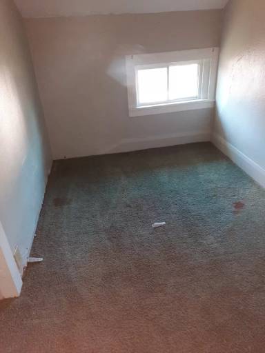 Main picture of 907 W Chestnut St