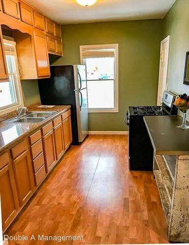 Main picture of 826 Hanna Blvd