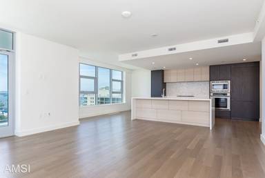 Main picture of Savina Condos