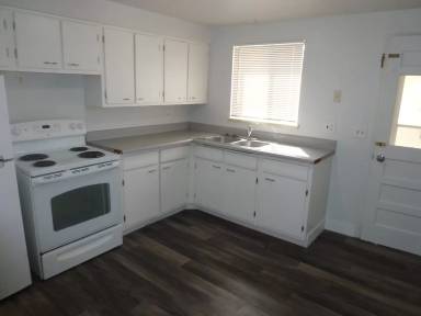 Main picture of 4583 Everett St
