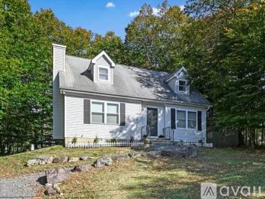 Main picture of 8580 Bumble Bee Way