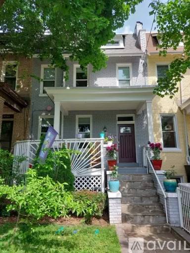 Main picture of 5721 13th St NW