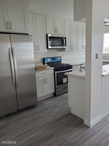 Main picture of 528 N Alexandria Ave
