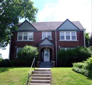 Main picture of 3020 N Robinson Ave