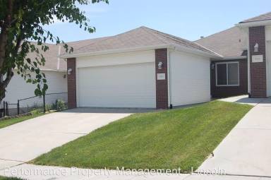 Main picture of 2415 Dodge St