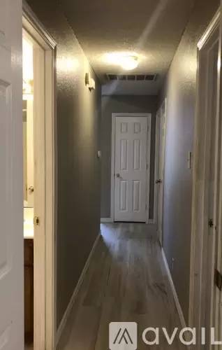 Main picture of 905 Brittany Dr