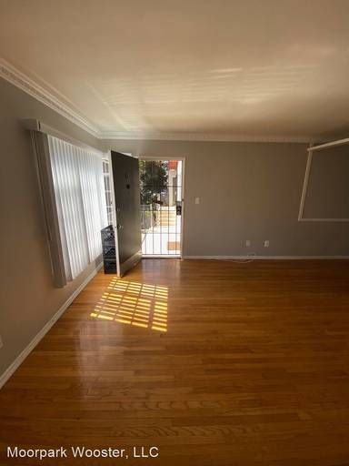 Main picture of 1752 Winona Blvd