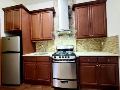 Main picture of 163 Chestnut Ave